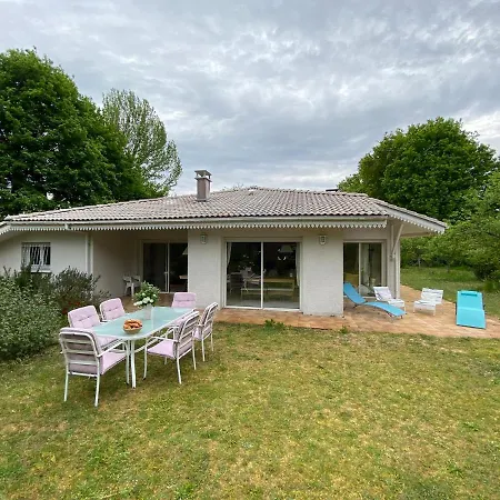 Maison De Vacances Dans Un Ecrin De Verdure.... *